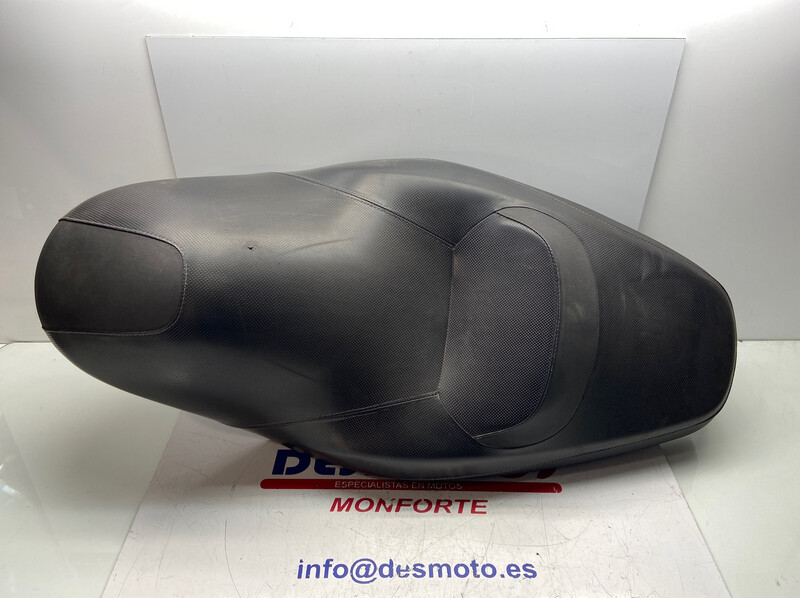 Asiento (ver imágenes) YAMAHA X MAX 125/250 2006-2010