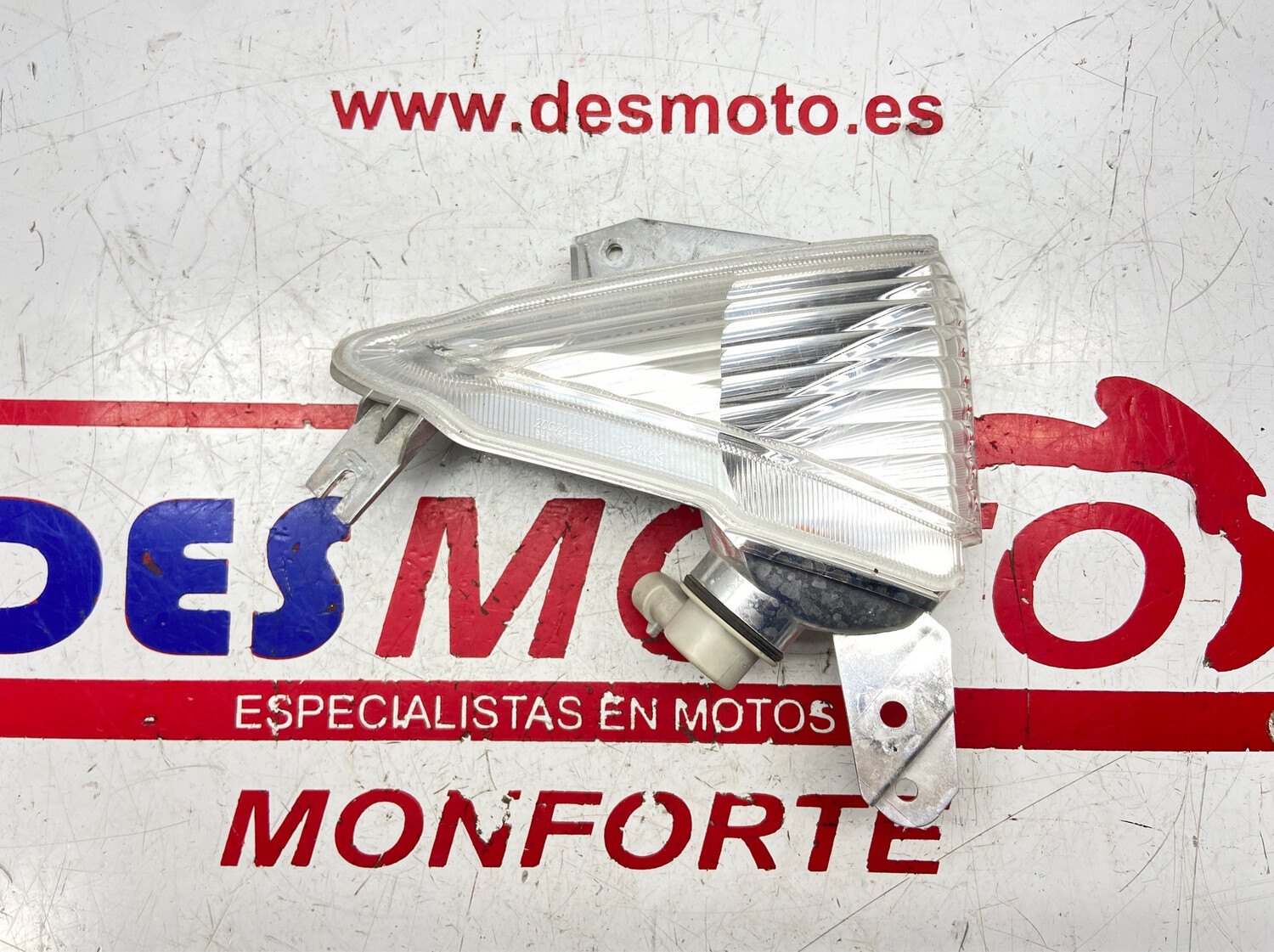 Intermitente delantero derecho YAMAHA X MAX 250