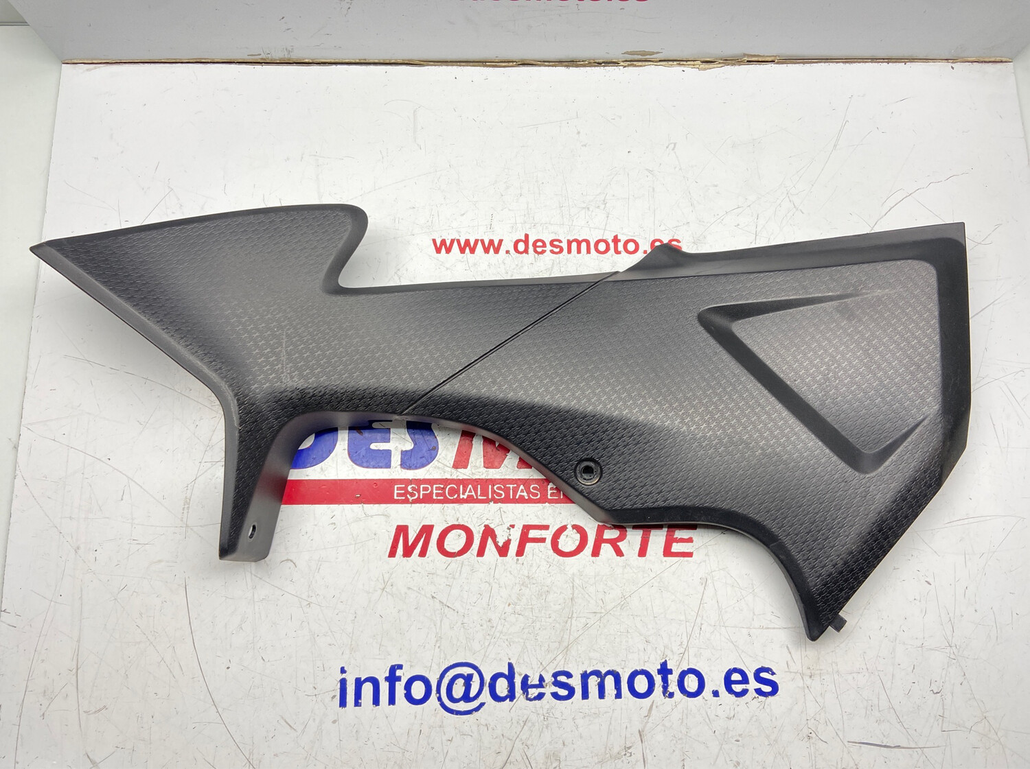 Lateral izquierdo HONDA CB500X 2014