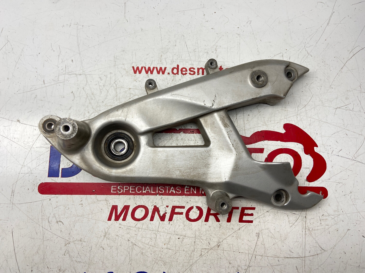 Soporte tubo de escape YAMAHA CYGNUS X 125 2005