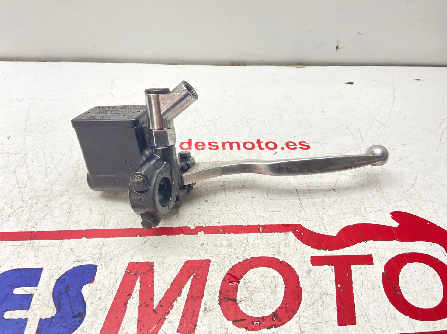 Bomba de freno delantera PEUGEOT SATELIS 250
