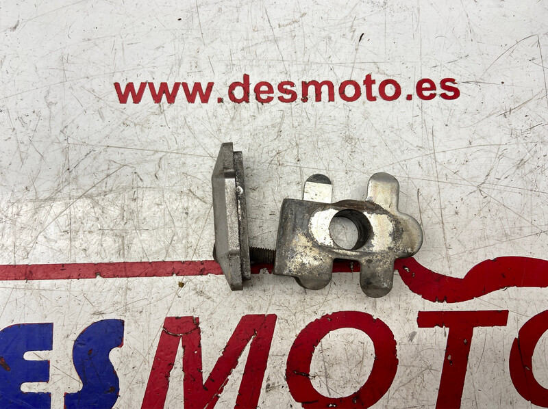 Tensor cadena derecho SUZUKI DL 650 VSTROM 2006