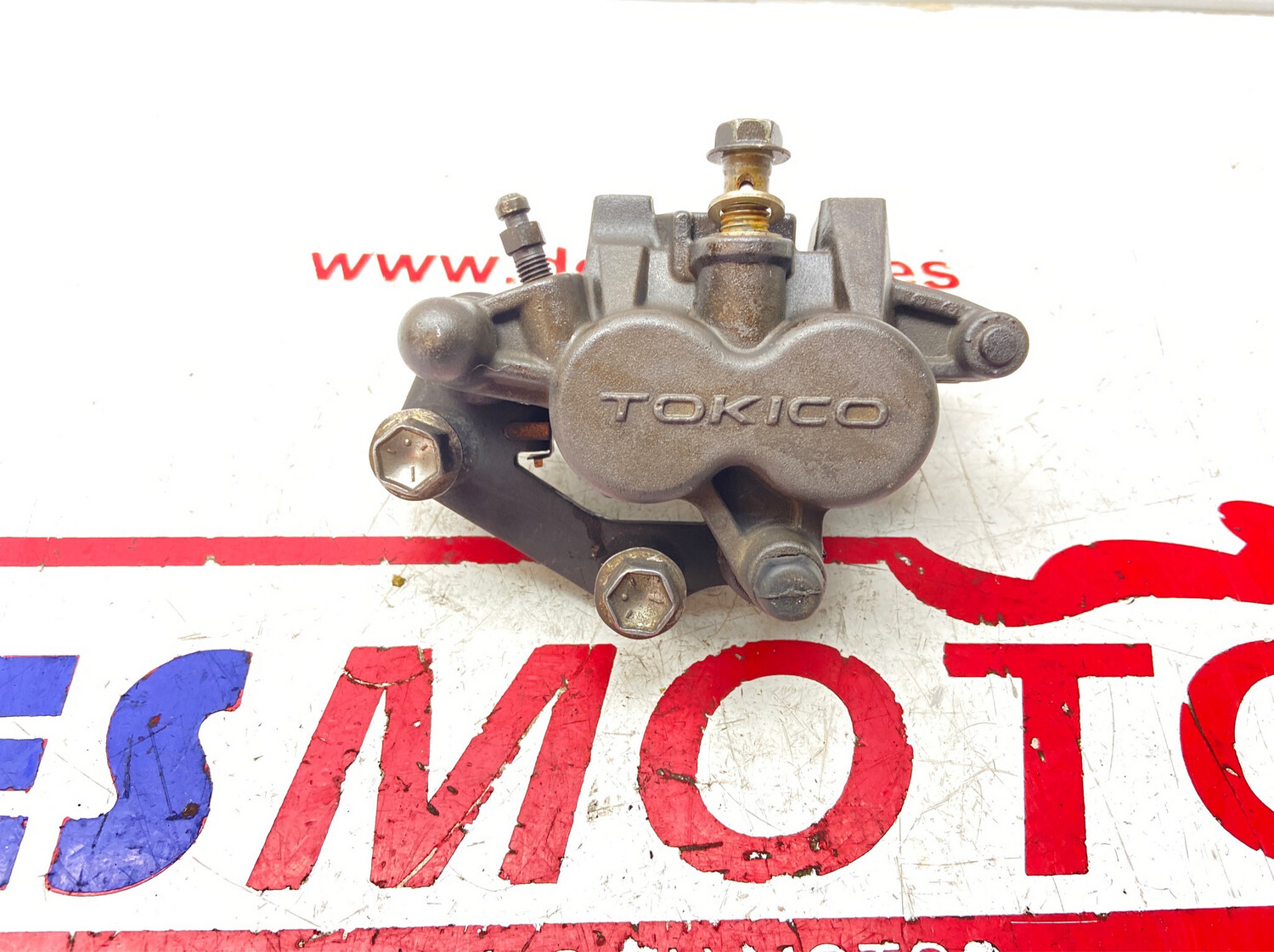 Pinza de freno delantera izquierda SUZUKI DL 650 VSTROM 2006
