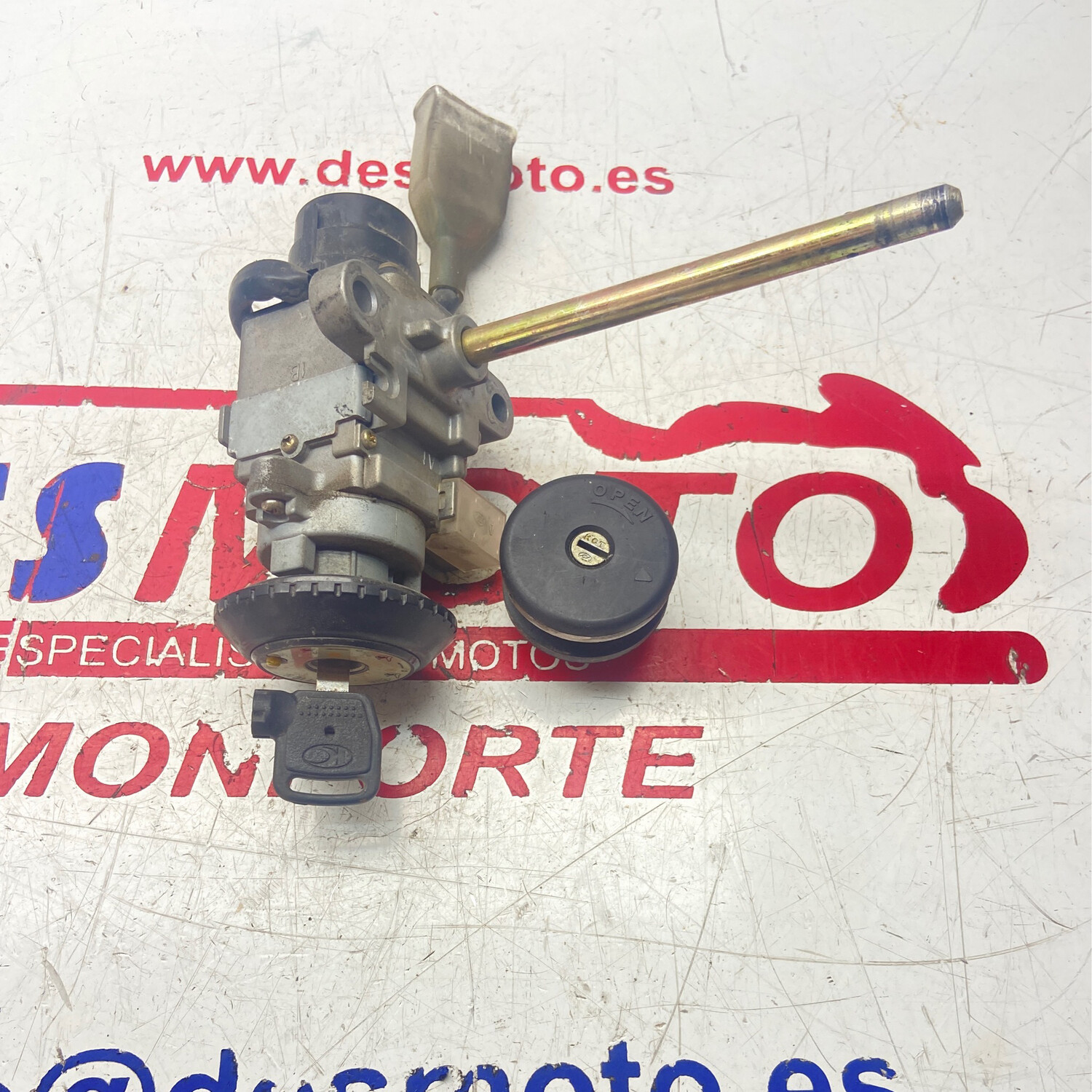 Conjunto de cerraduras con llave KYMCO SUPERDINK 300i