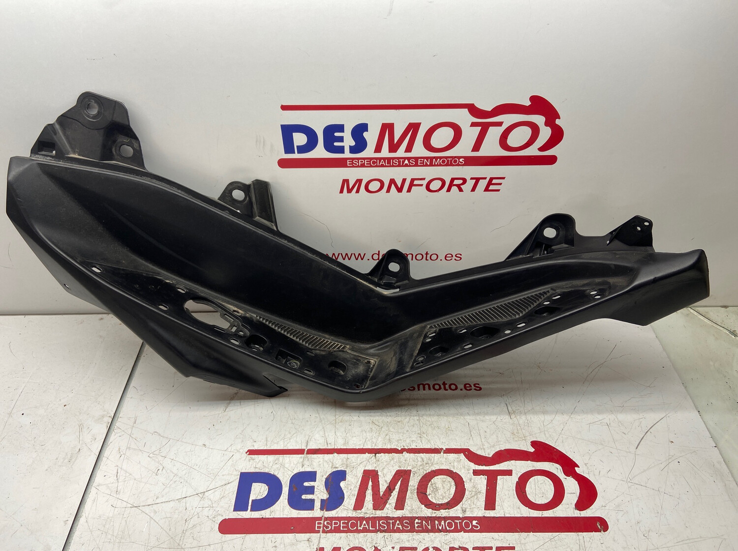 Piso derecho YAMAHA NMAX 125 2017-2020