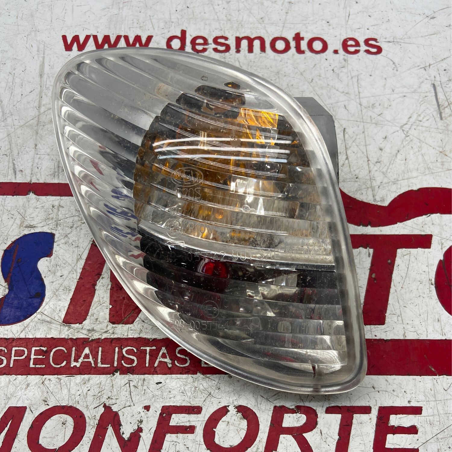 Intermitente trasero izquierdo PIAGGIO X9