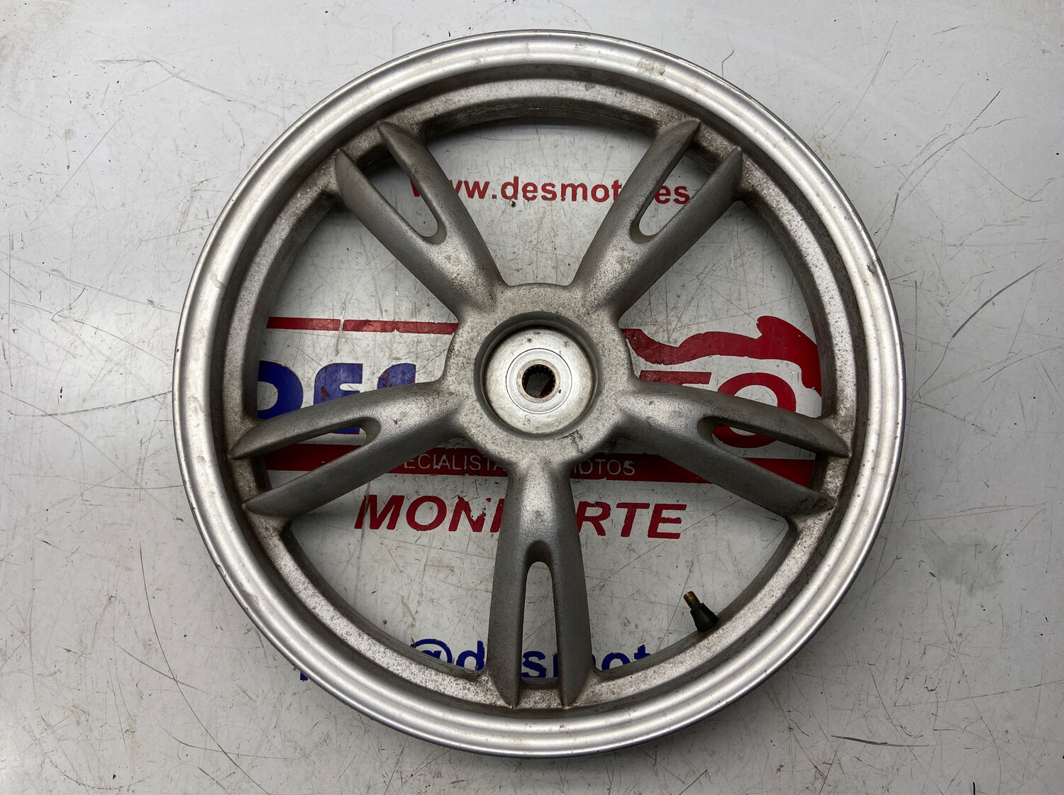 Llanta trasera (carburación) PEUGEOT TWEET 125