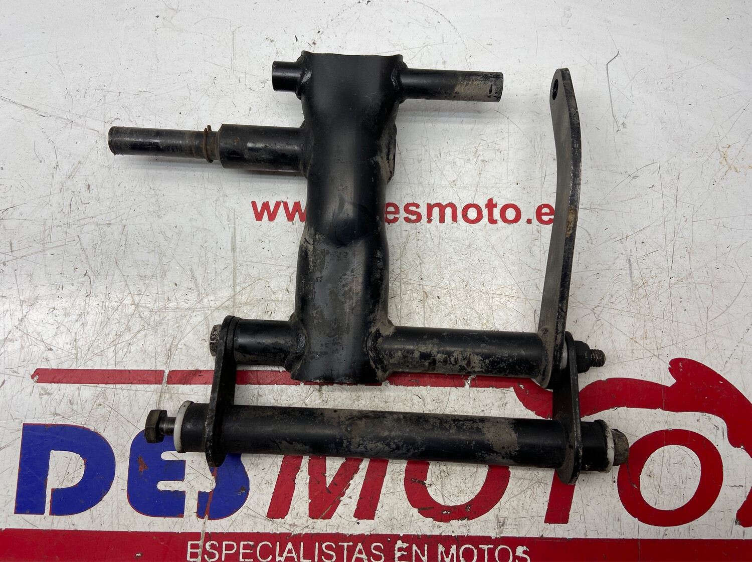 Soporte motor PIAGGIO LIBERTY 125 2009-2011