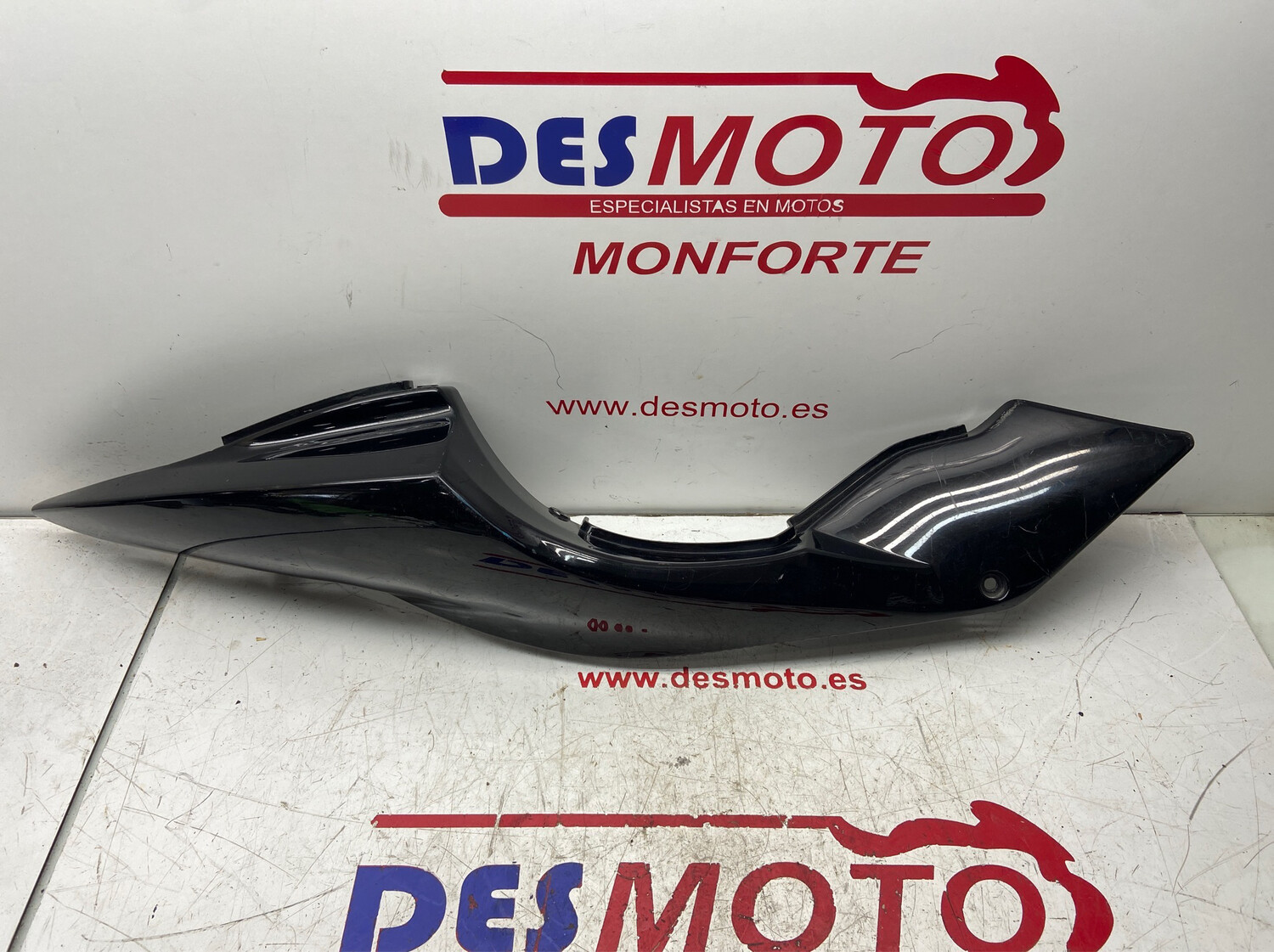 Lateral derecho HYOSUNG GT 250 INYECCION