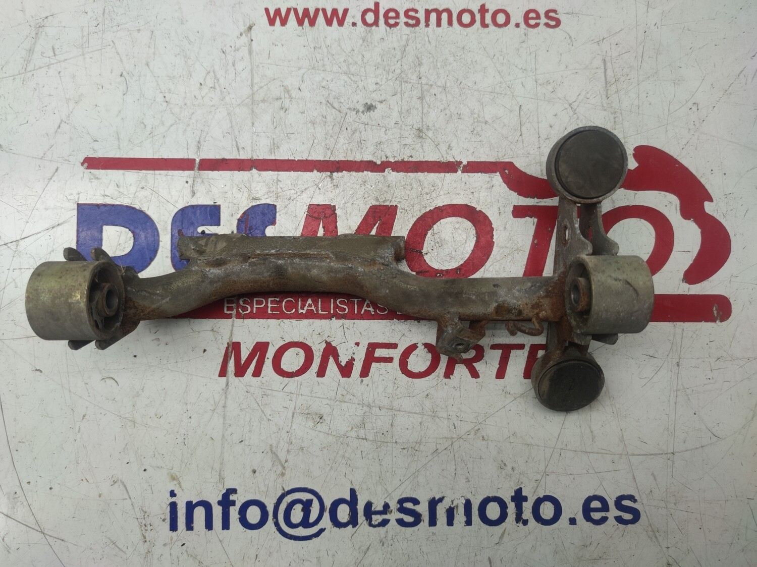 Soporte motor HONDA FES 125 PANTHEON 2006