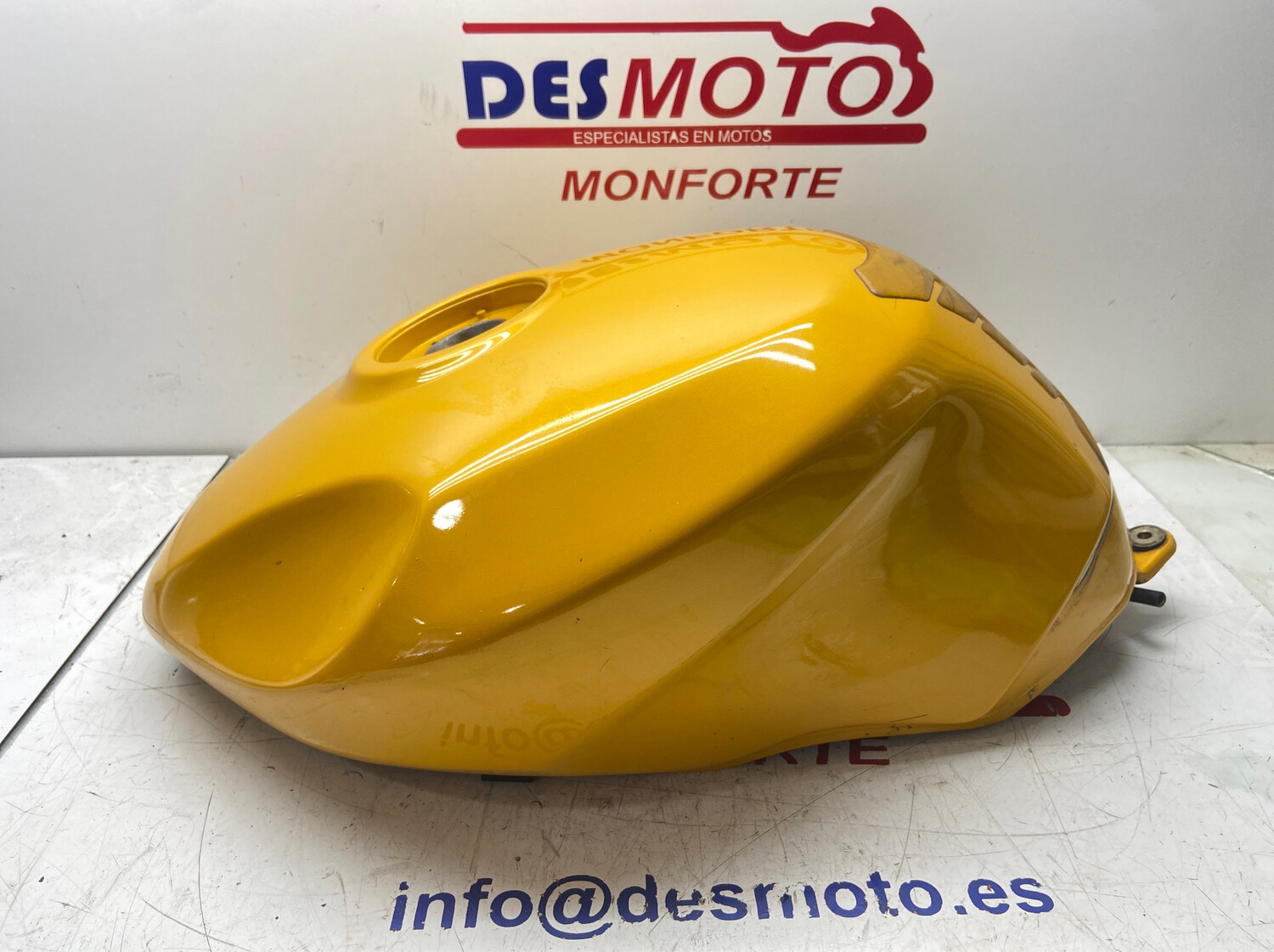 Deposito gasolina HYOSUNG GT 125 CARBURACION