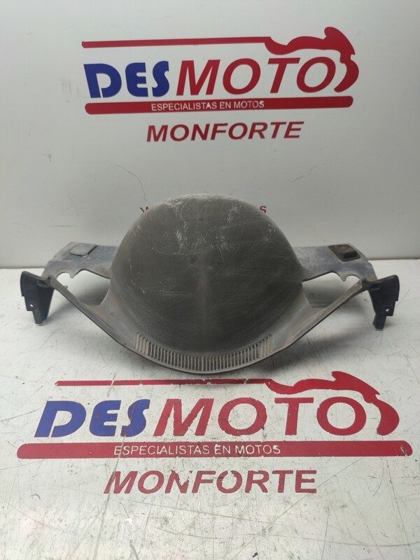 Tapa cuentakilometros HONDA FES 125 PANTHEON 2006