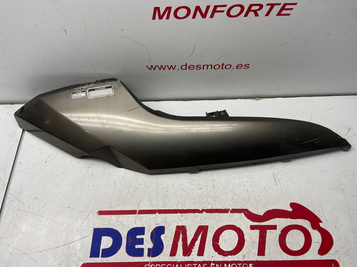 Quilla derecha KYMCO SUPERDINK 125 2009-2015