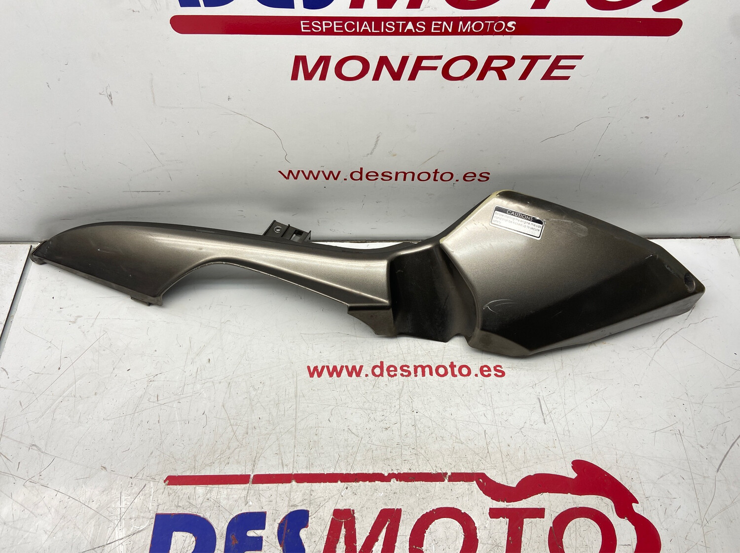 Quilla izquierda KYMCO SUPERDINK 125 2009-2015