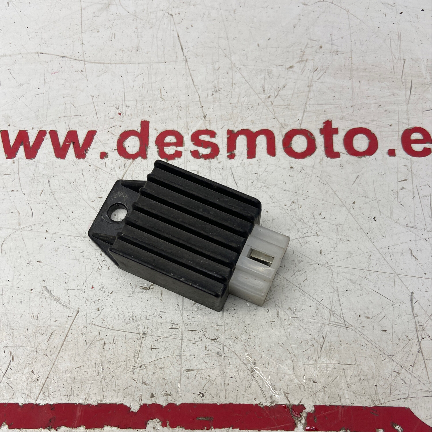 Regulador PEUGEOT KISBEE 100 2014
