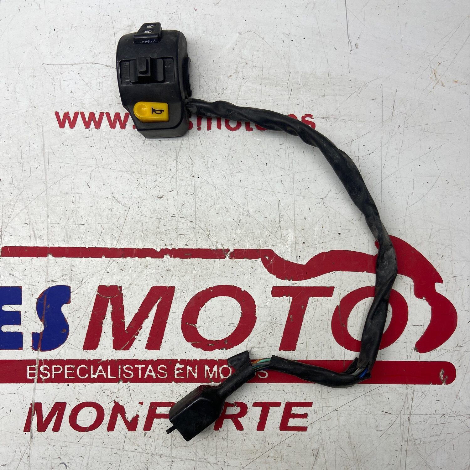 Llave luces PEUGEOT KISBEE 2014