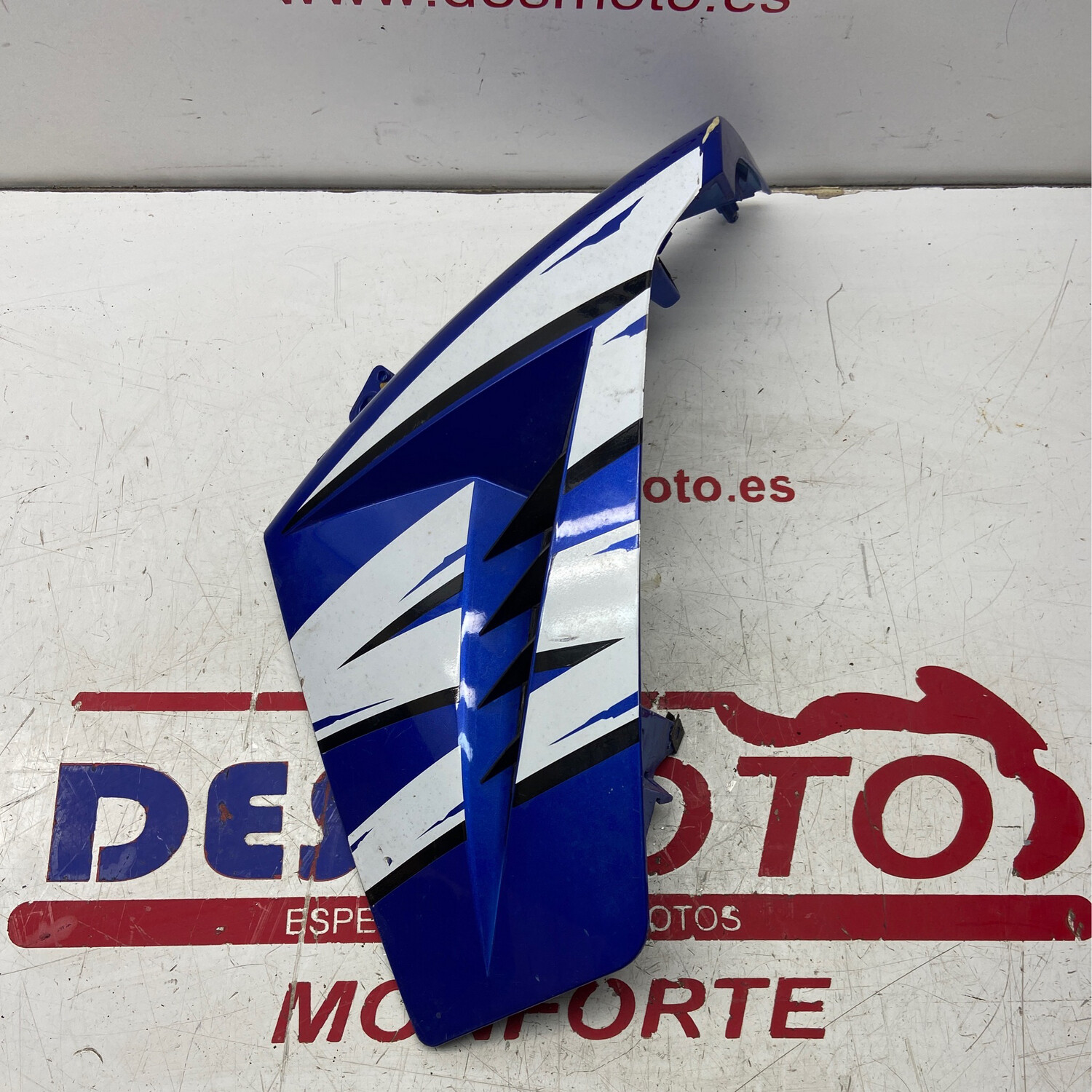 Soporte intermitente delantero derecho PEUGEOT SPEEDFIGHT 3