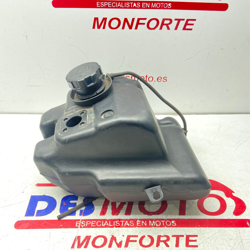 Deposito gasolina PEUGEOT KISBEE 2014