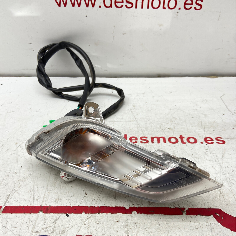 Intermitente delantero izquierdo PEUGEOT TWEET 2015