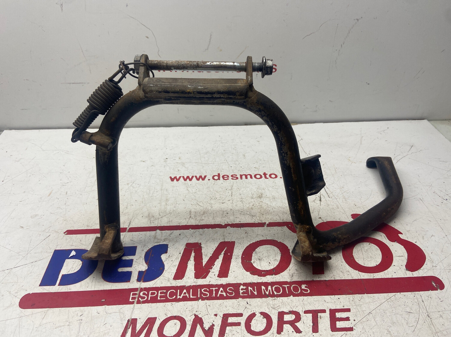 Caballete central GILERA NEXUS 250 2006