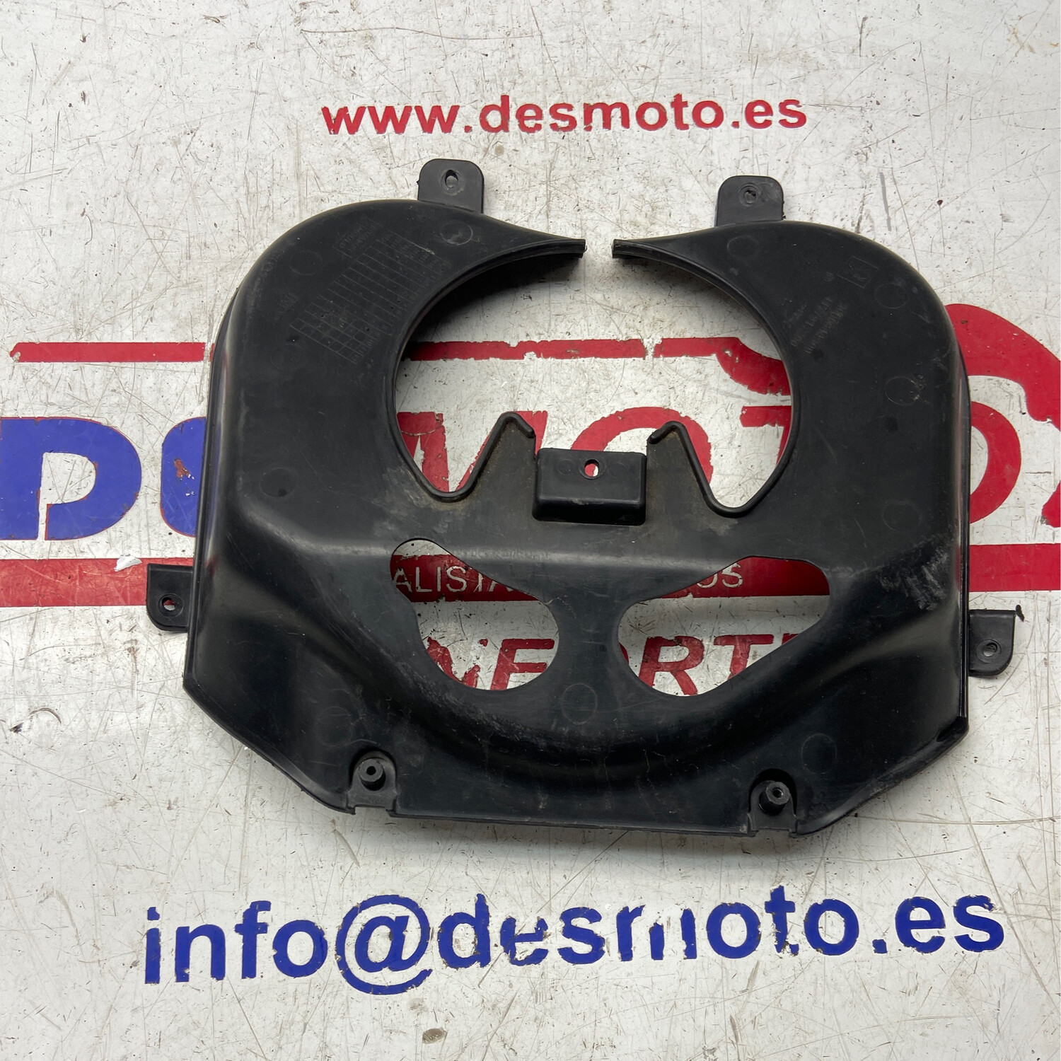 Tapa bajo tija PEUGEOT KISBEE 2014