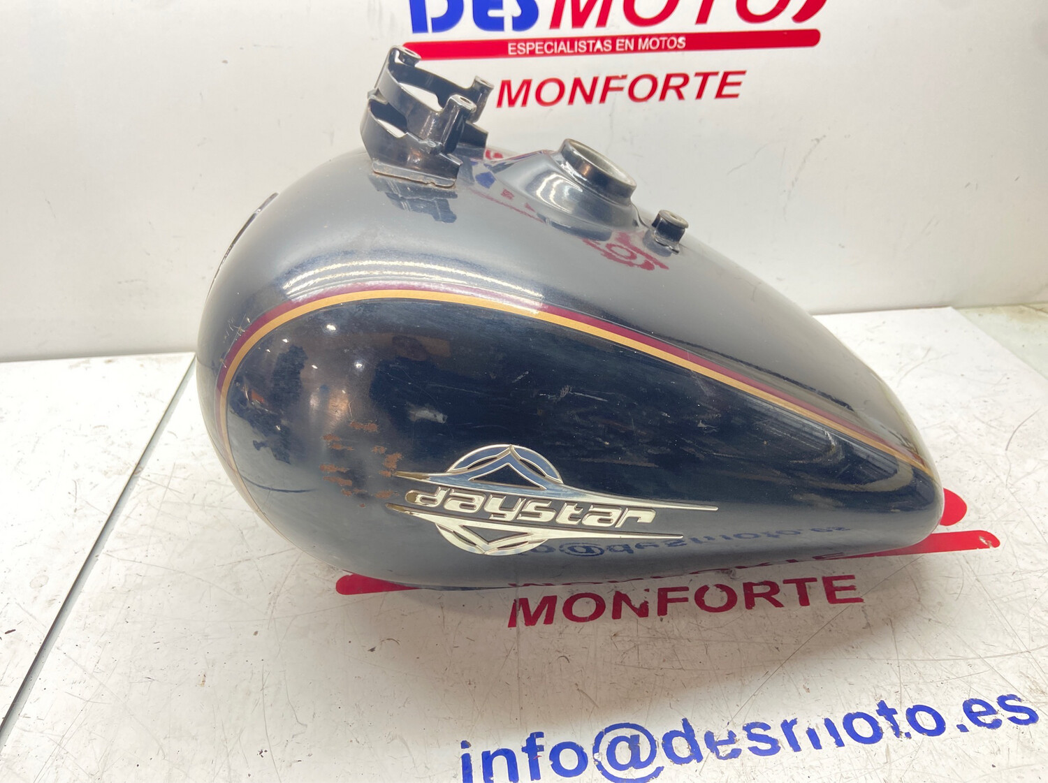 Deposito (ver imágenes) DAELIM DAYSTAR 125 CARBURACION