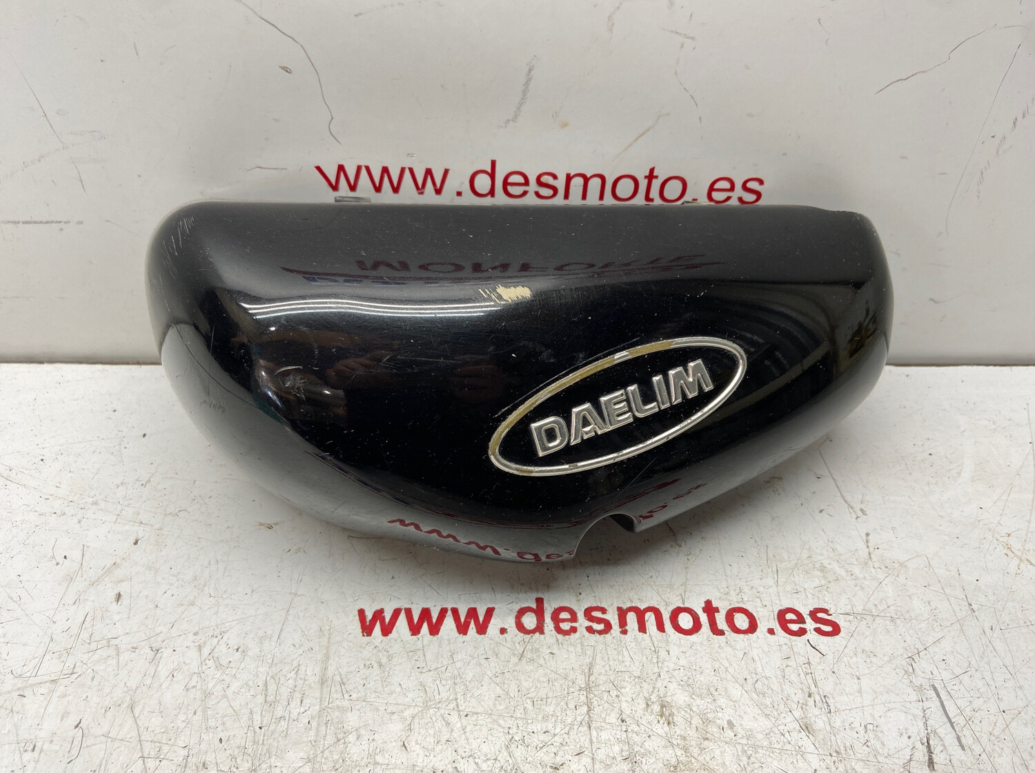 Tapa izquierda 1 DAELIM DAYSTAR 125
