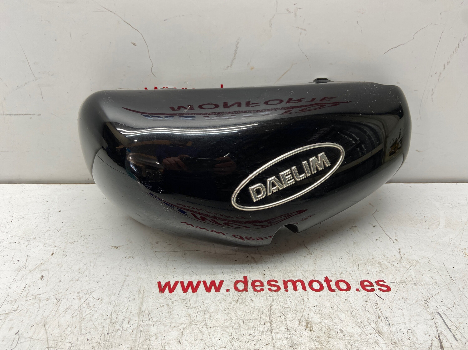 Tapa izquierda 2 DAELIM DAYSTAR 125