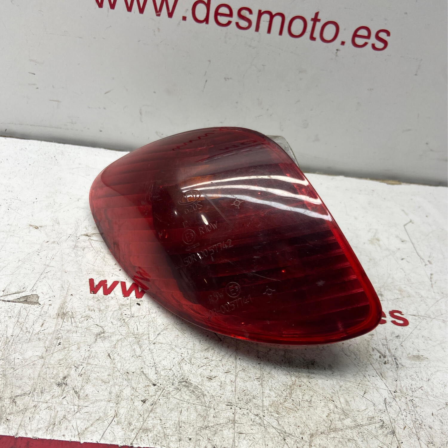 Piloto intermitente trasero izquierdo PIAGGIO X9