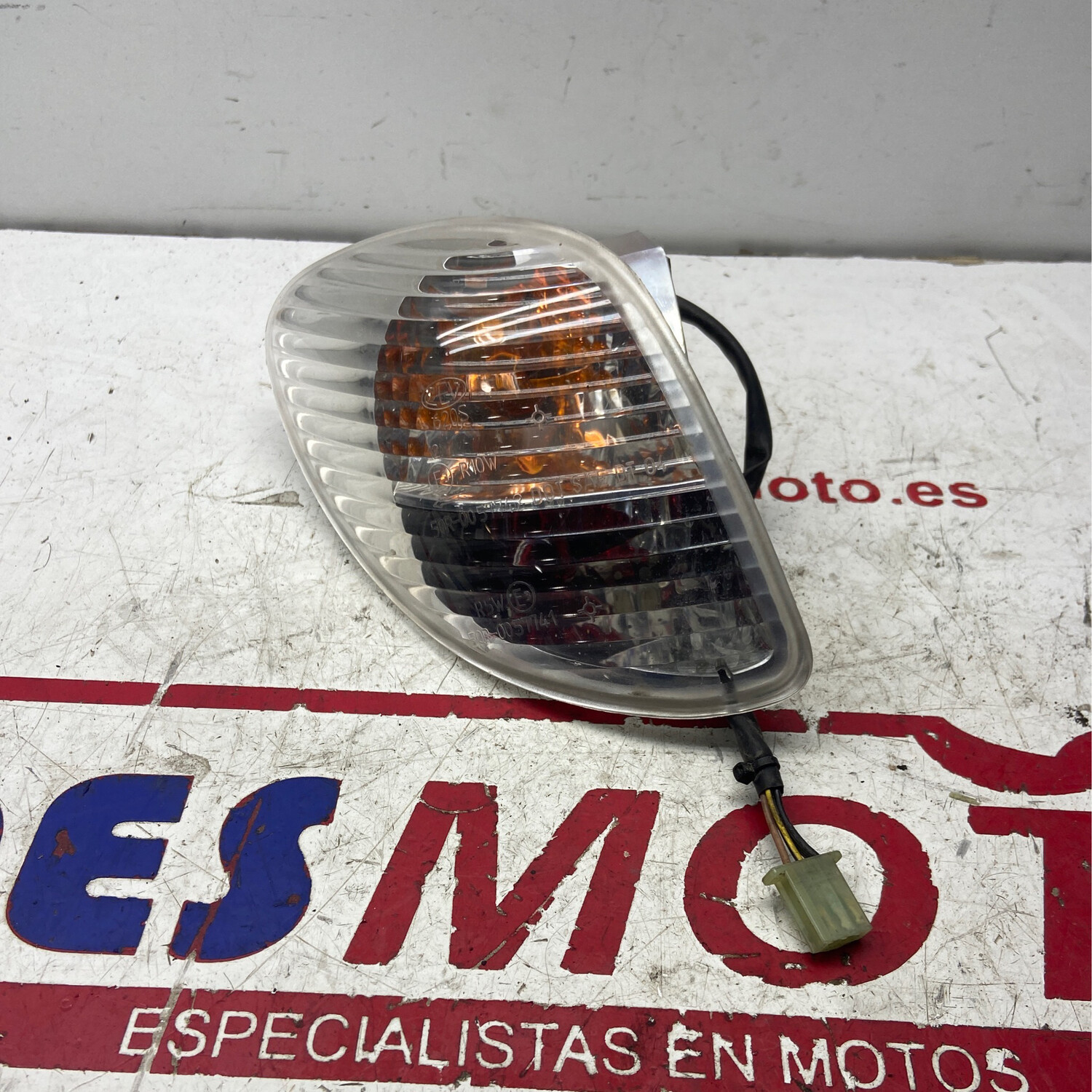 Piloto intermitente trasero izquierdo PIAGGIO X9