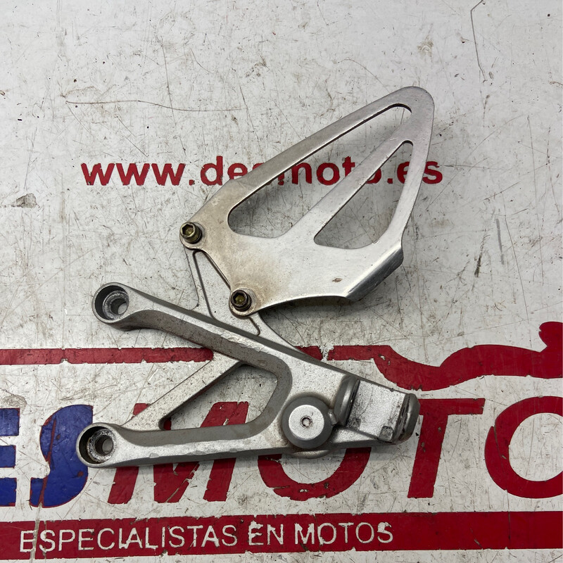 Estribera delantera izquierda HONDA CBR 600F 2000