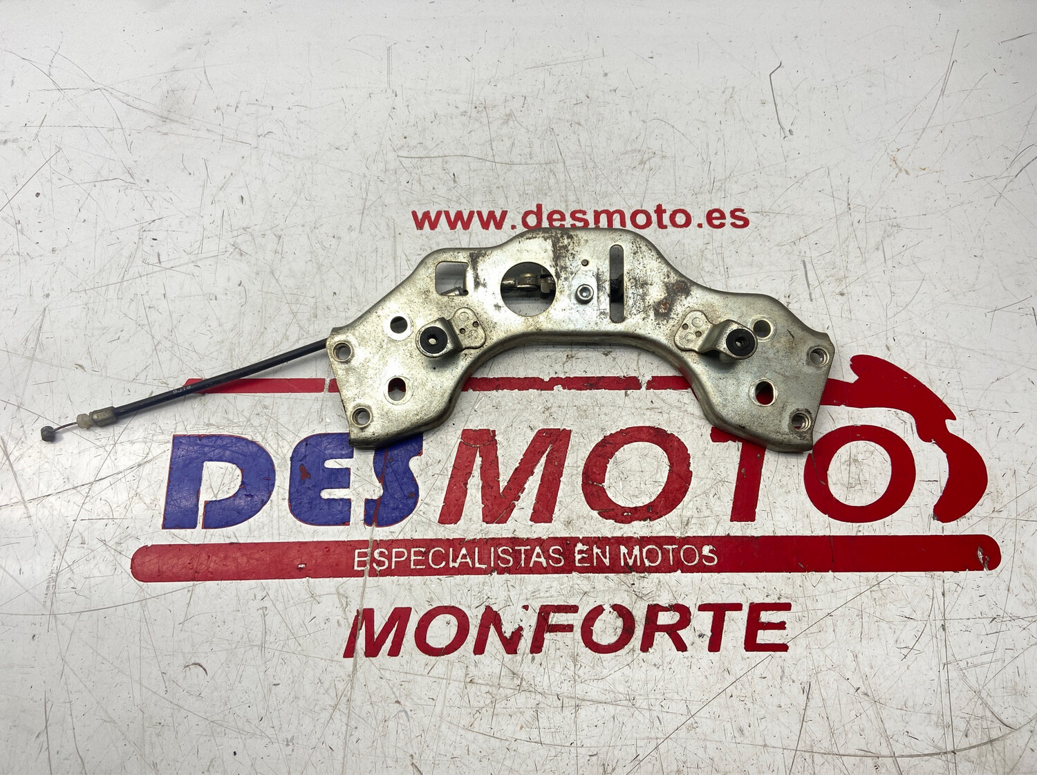 Cierre asiento HONDA CBR 600F 2000