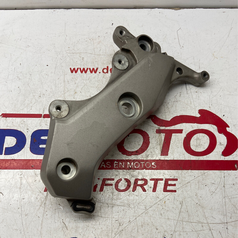 Soporte motor izquierda HONDA CBF 600 2007 HORNET