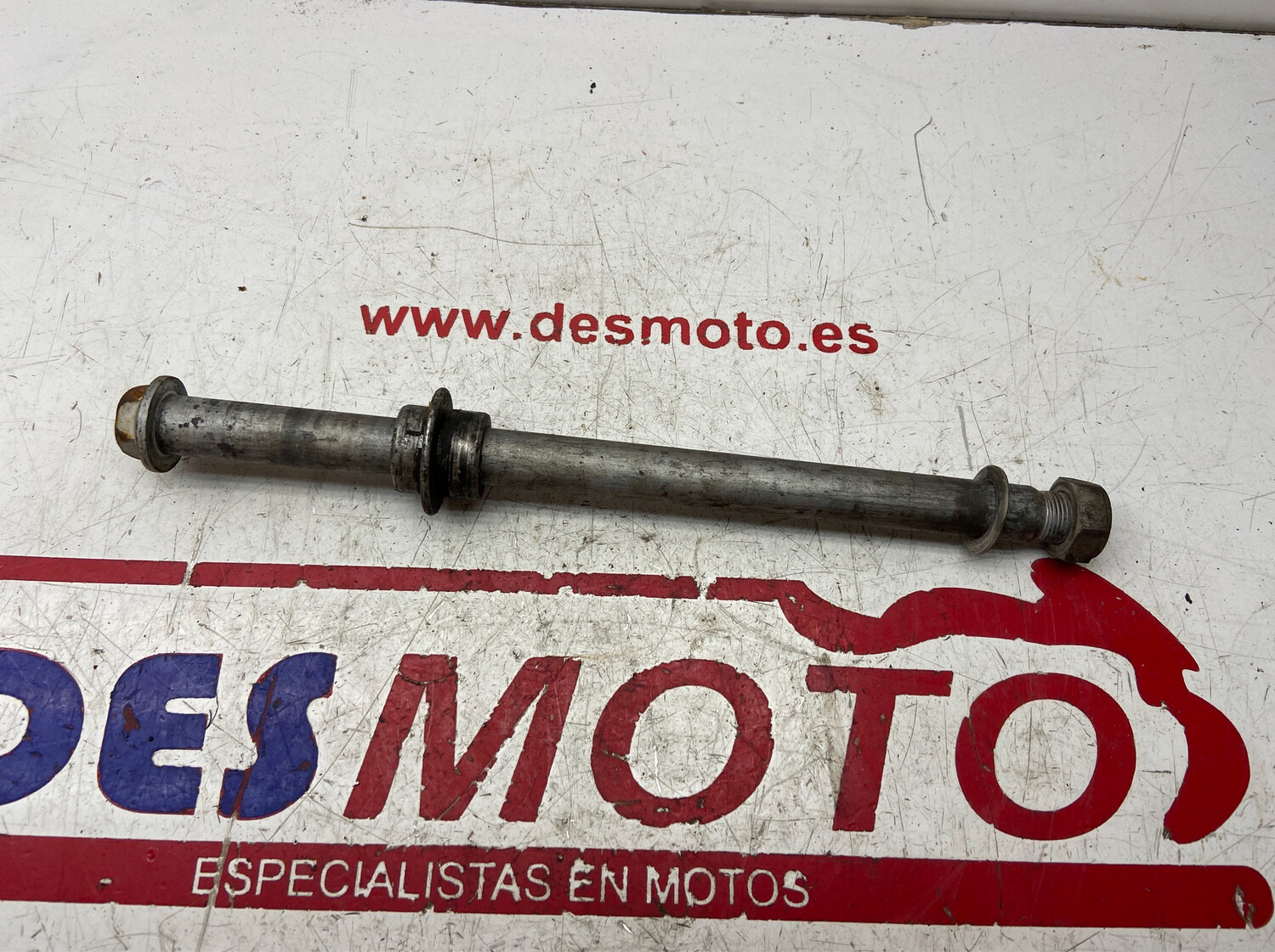 Eje rueda trasera HONDA CBF 600 2007 HORNET