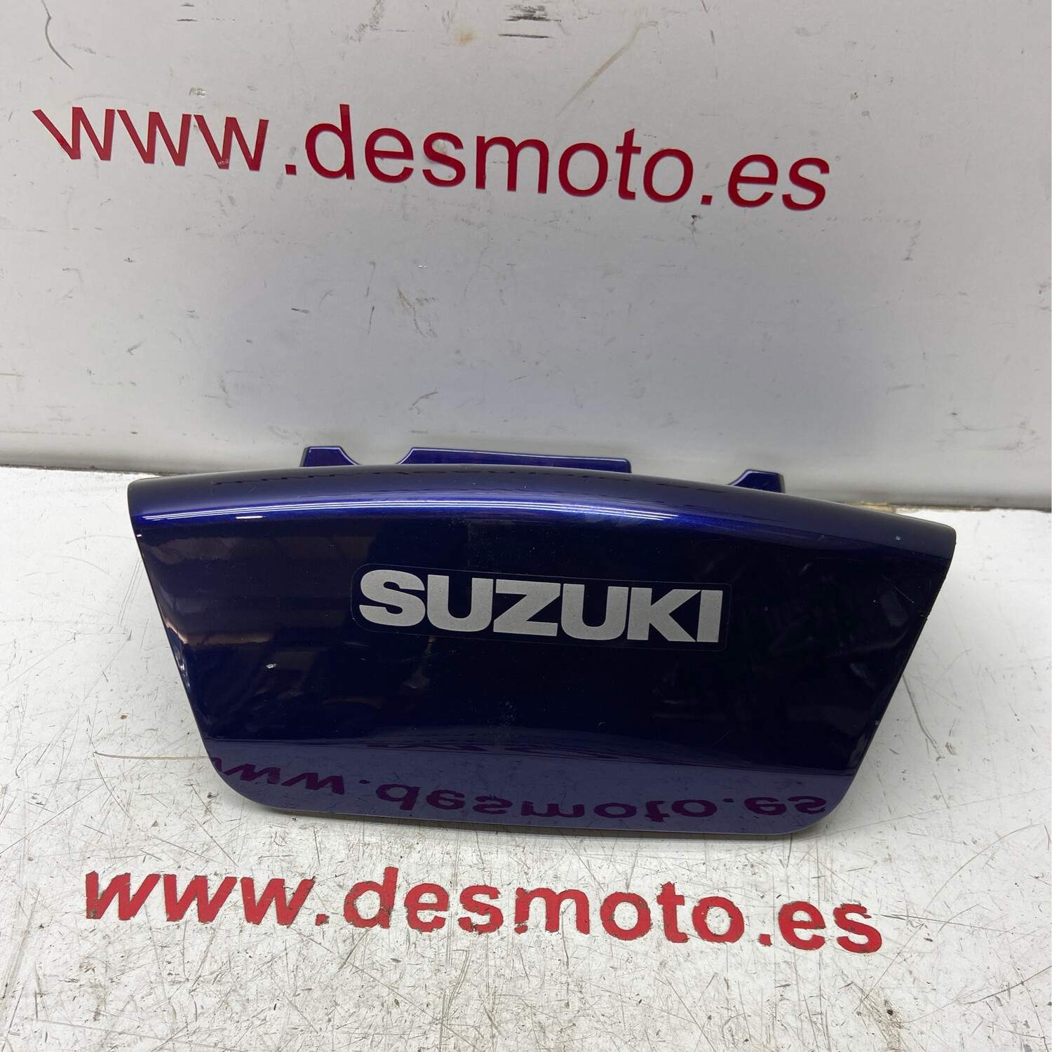 Tapa unión carenados SUZUKI BURGMAN 250 INYECCION
