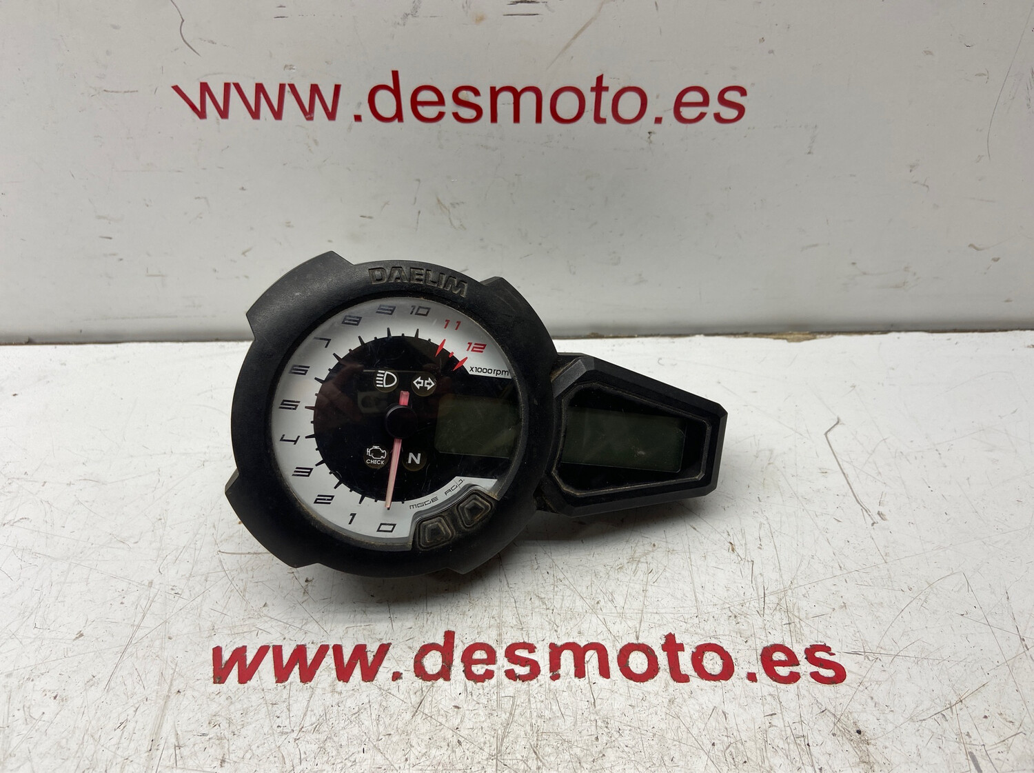 Cuentakilometros DAELIM ROADWIN 125