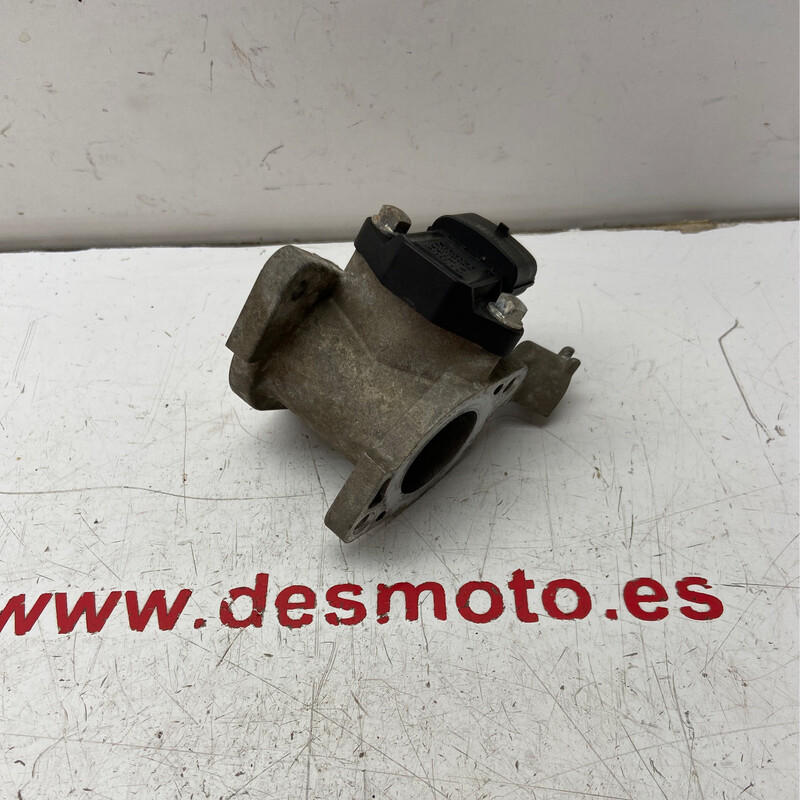Toma de admisión con sensor de presión DAELIM ROADWIN 125