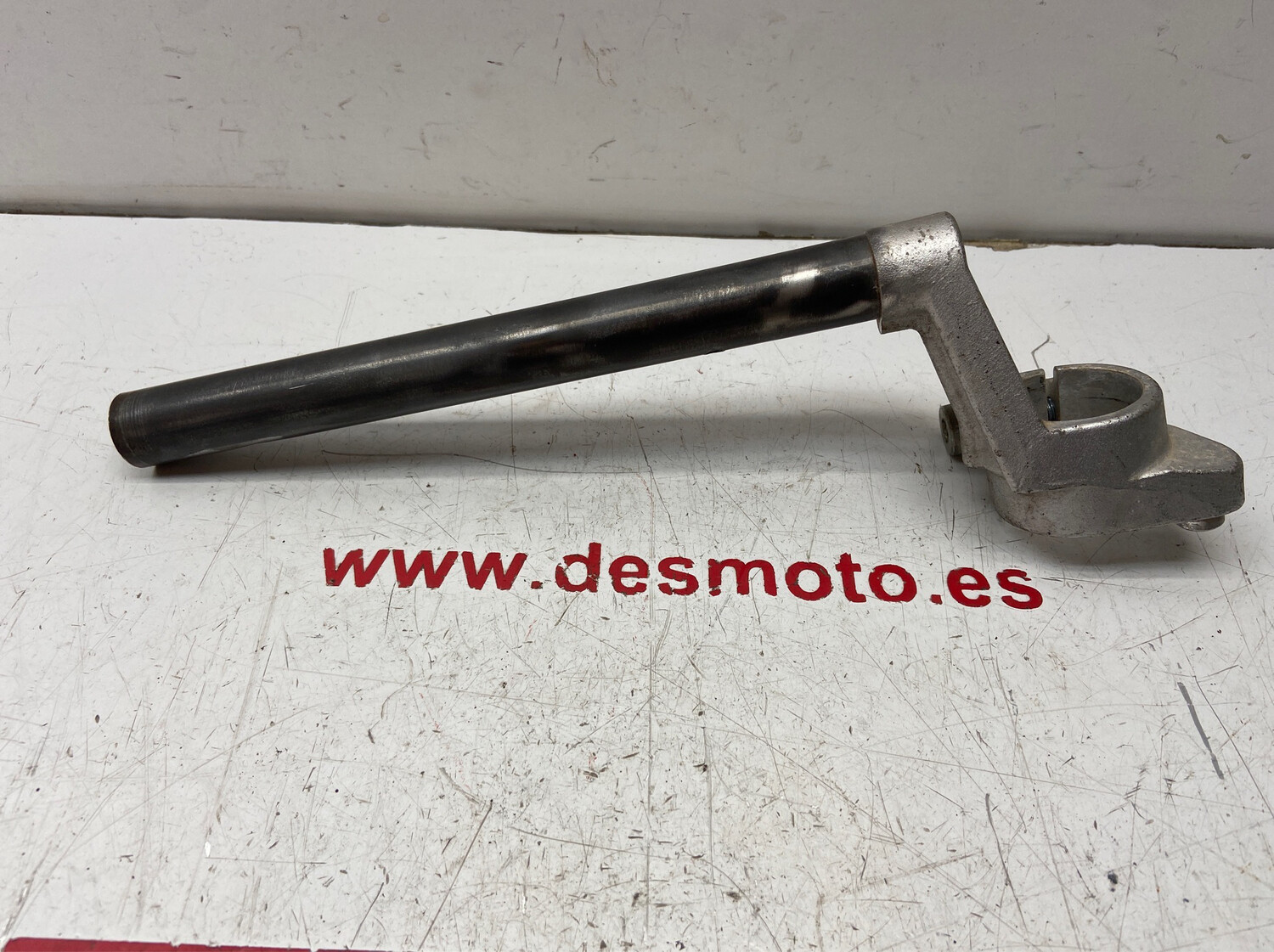 Semimanillar izquierdo DAELIM ROADWIN 125