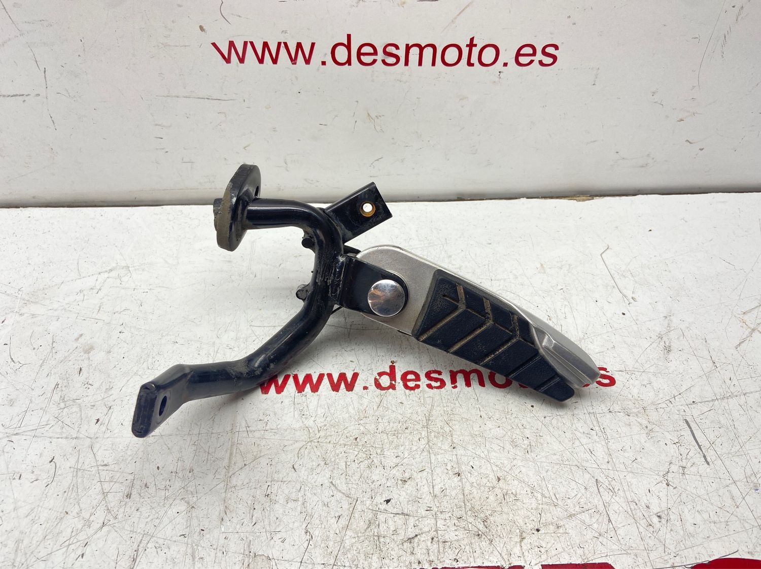 Posapie trasero derecho SYM GTS 125 EVO 2012