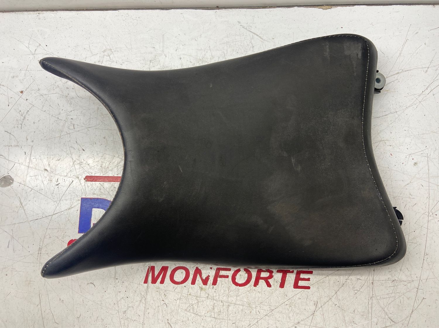 Asiento HONDA CBR 125R 2011