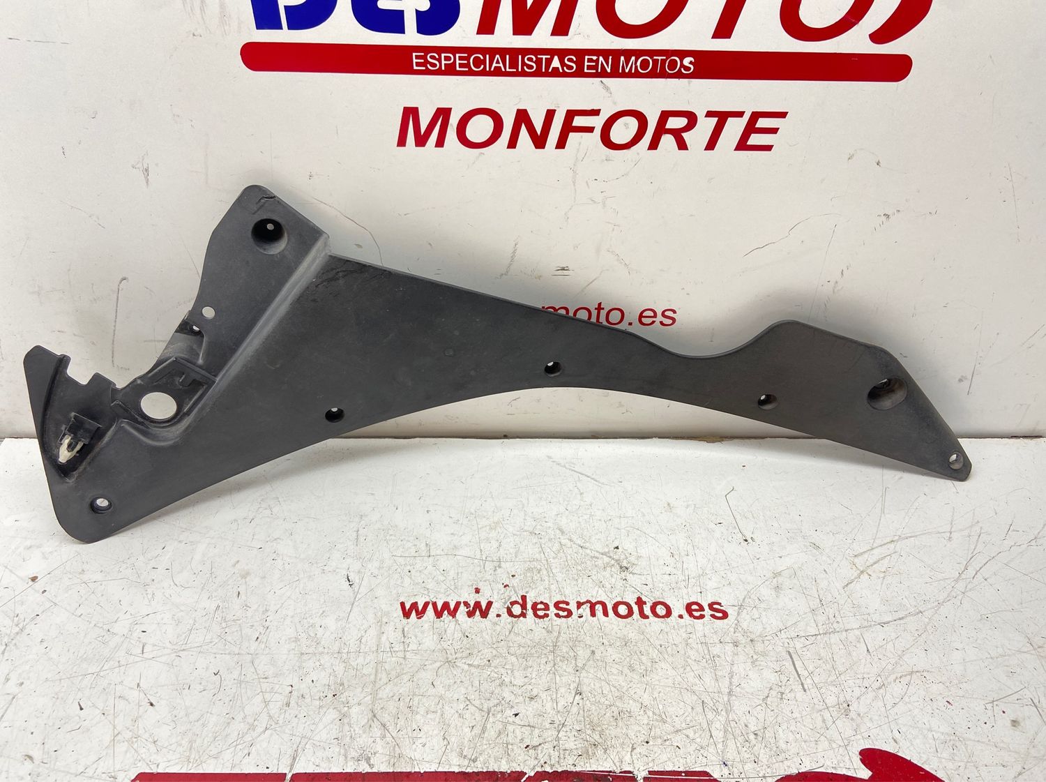 Frontal lateral izquierdo HONDA CBR 125R 2011