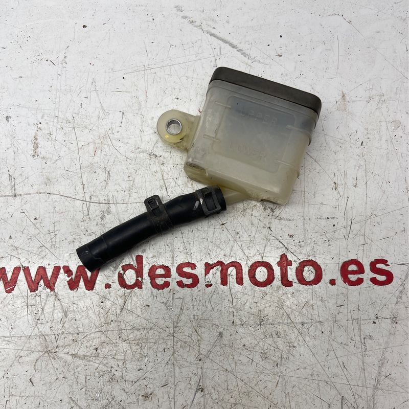 Deposito líquido de frenos trasero HONDA CBR 125R 2011