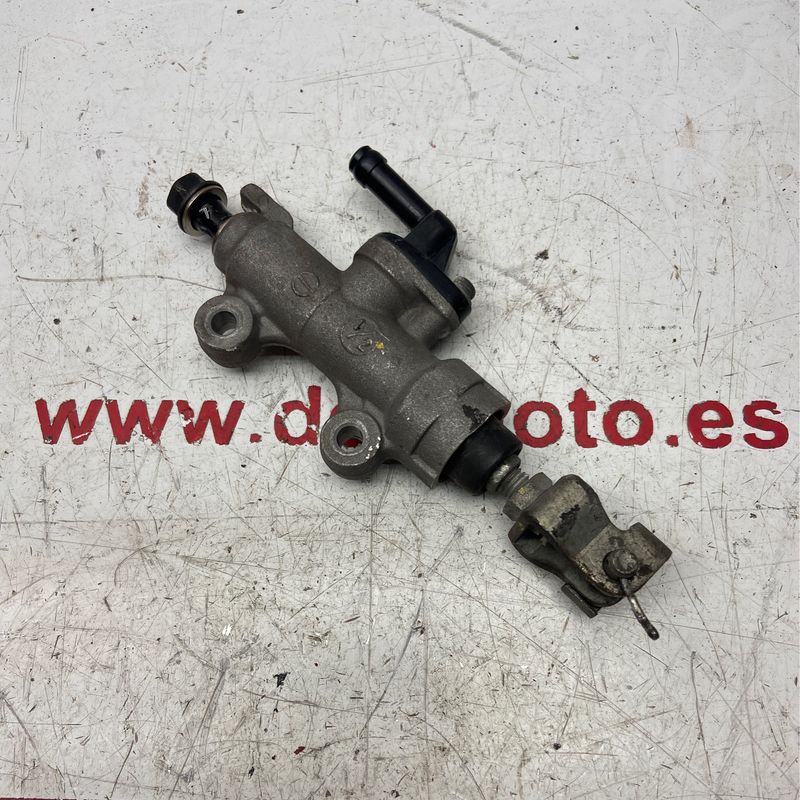 Bomba de freno trasera HONDA CBR 125R 2011