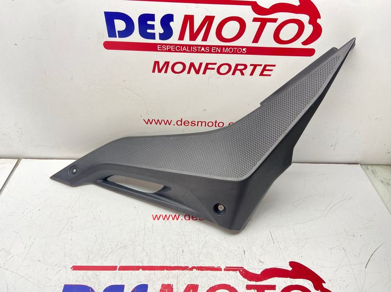 Lateral bajo asiento izquierda YAMAHA YZF 125R 2008-2013