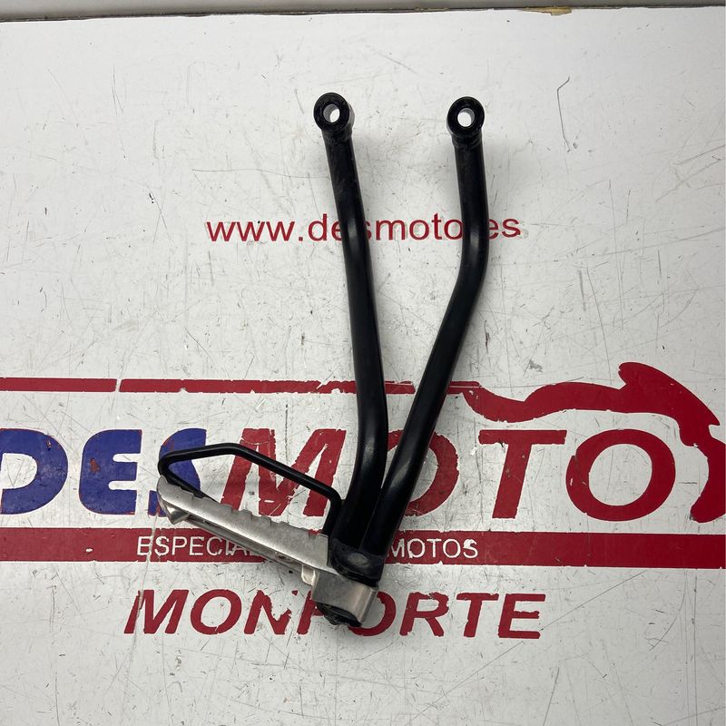 Estribera trasera derecha YAMAHA YZF 125R 2008-2013