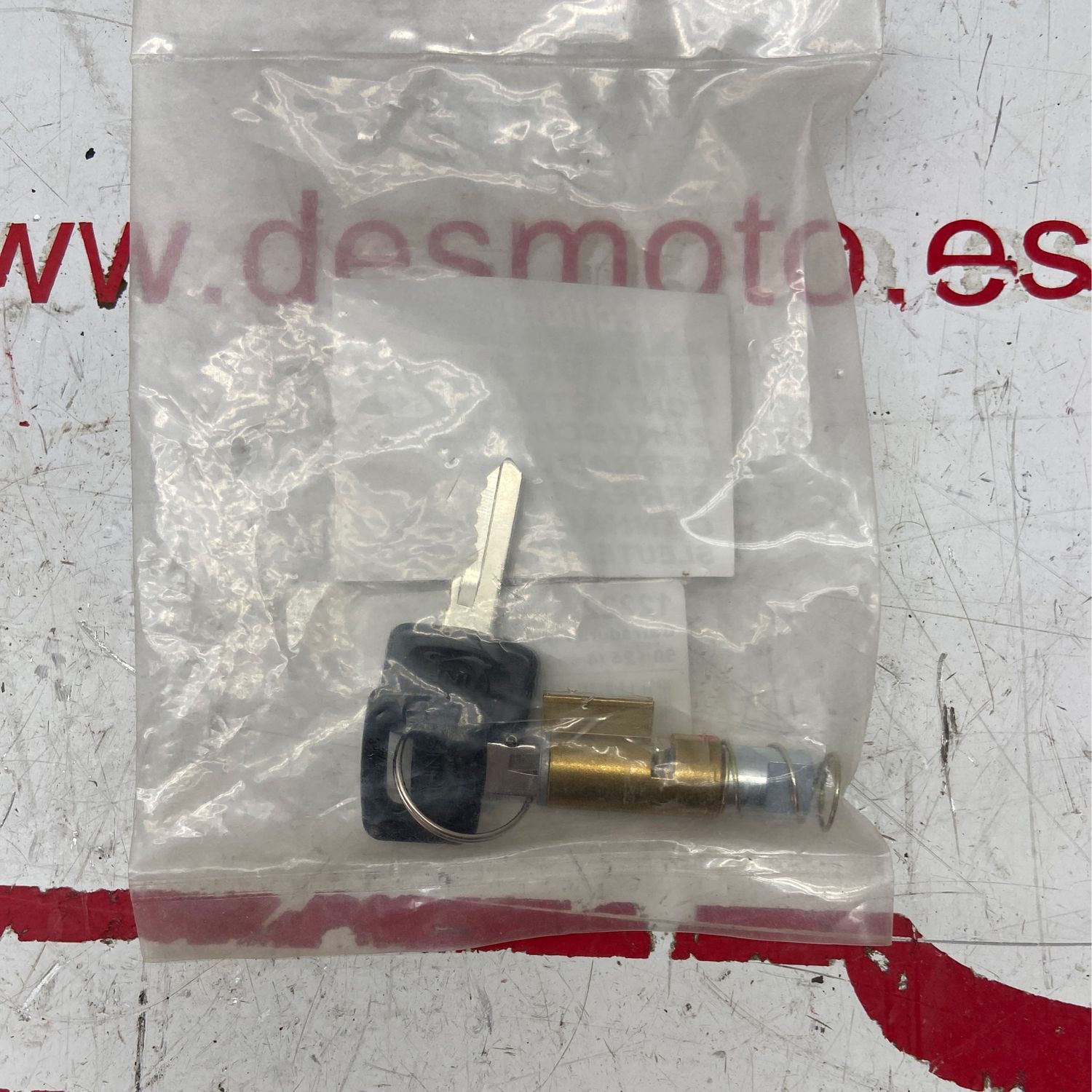 Cerradura PIAGGIO VESPA 50/125 4mm