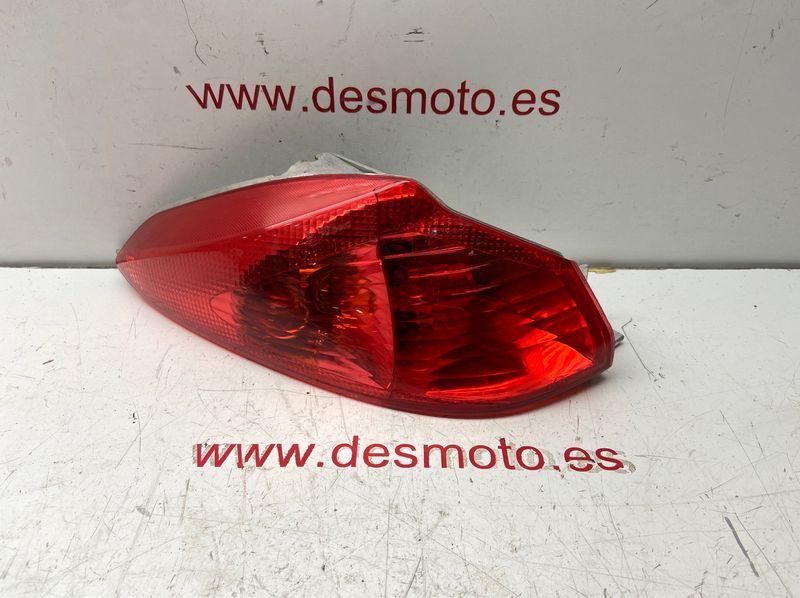 Piloto trasero izquierdo PIAGGIO X7