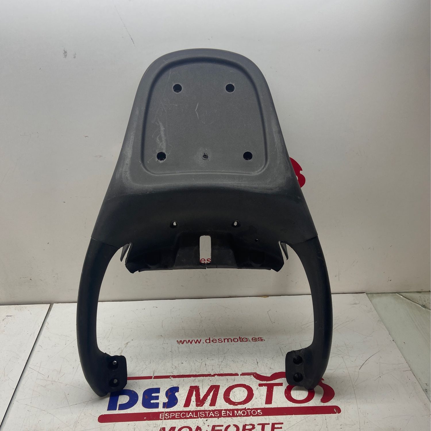 Soporte maleta PIAGGIO X9