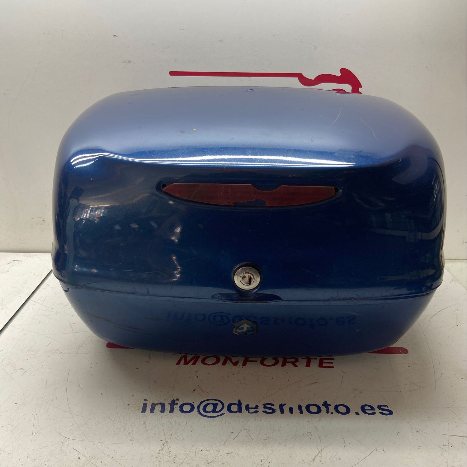 Maleta (ver imágenes/ sin llave) PIAGGIO X9