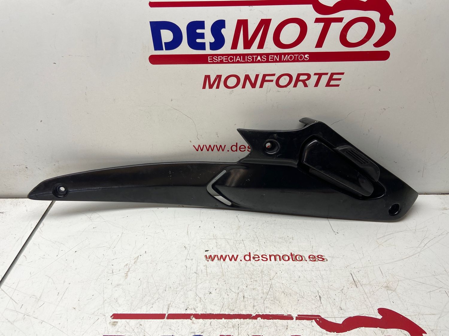 Estribera trasera derecha GILERA NEXUS 500